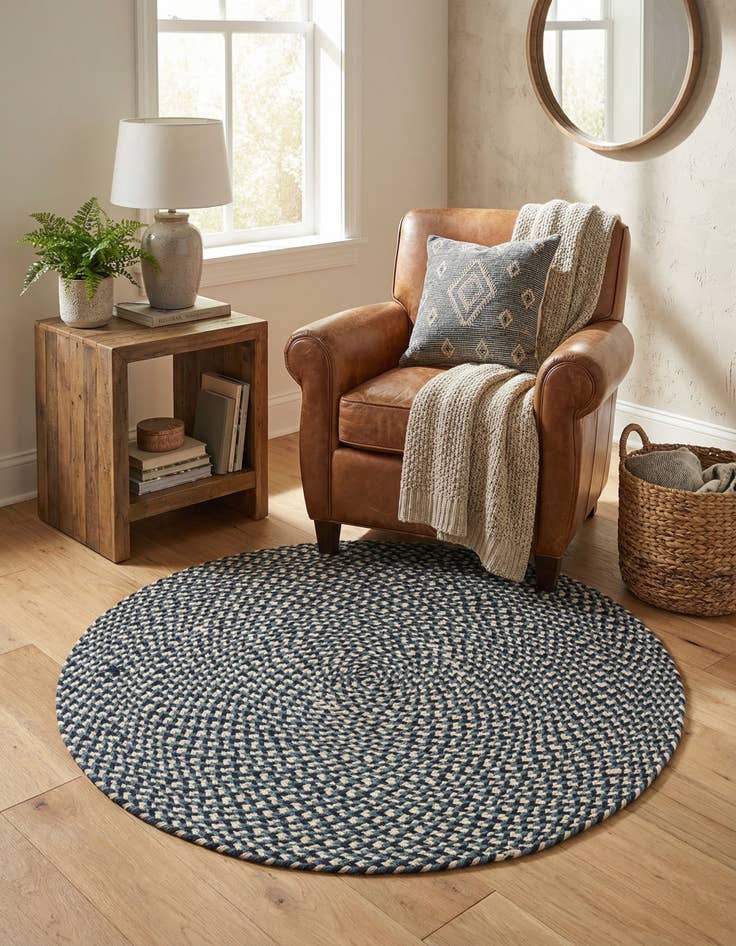 Detail image of 3' 1 x 3' 1  Hand Tweed Braided Jute Round Rug