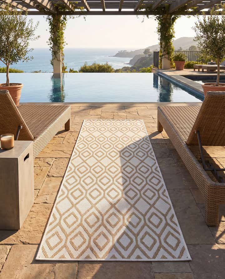 2' x 6' Easy-Clean Jill Zarin Turks and Caicos Indoor / Outdoor Runner Rug