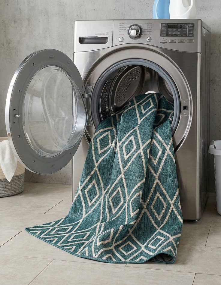 Detail image of 7' x 10'  Washable Jill Zarin Turks and Caicos Indoor / Outdoor Rug