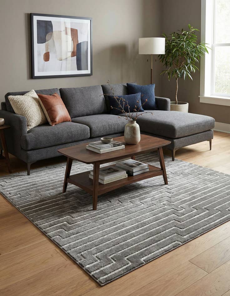 Detail image of 7' 10 x 7' 10 Vogue Geo Square Rug