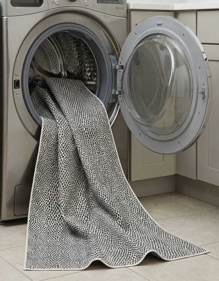 Detail image of 2' 7 x 12'  Washable Jill Zarin Cape Town Indoor / Outdoor Runner Rug