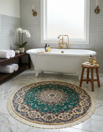 4' 11 x 4' 11 Nain Round Rug
