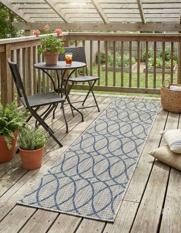 2' x 6' Easy-Clean Lattice Indoor / Outdoor Runner Rug