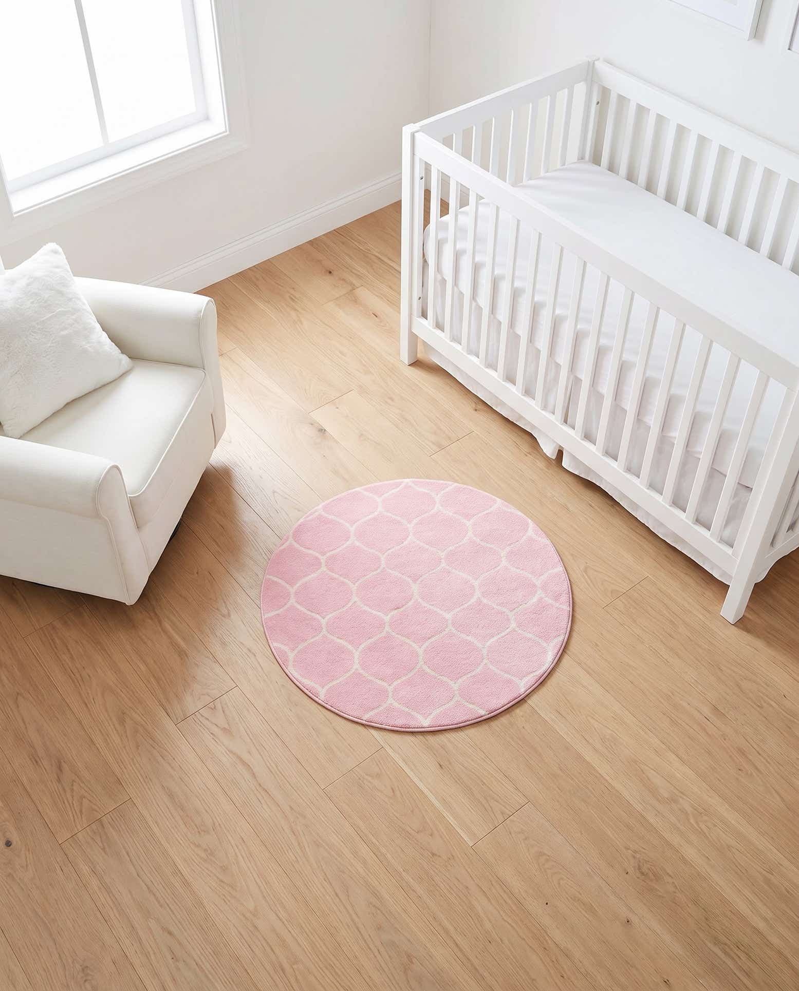 3' x 3' Trellis Frieze Round Rug