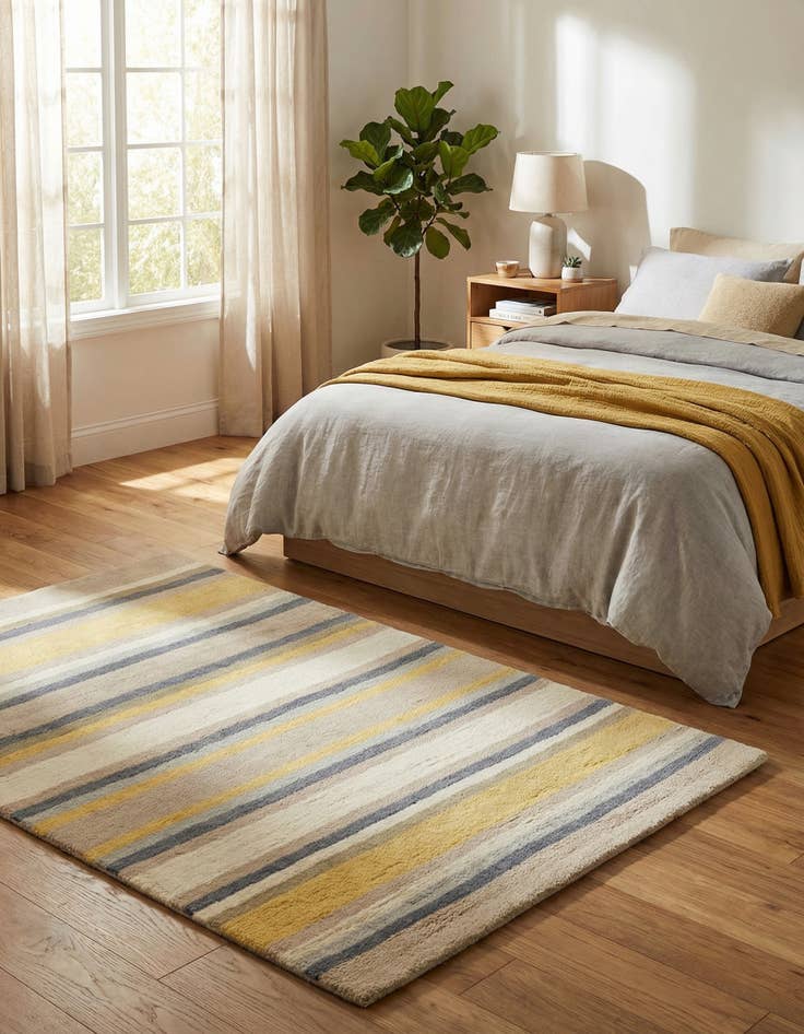 Detail image of 2' 8 x 4' 10 Luna Wool Rug