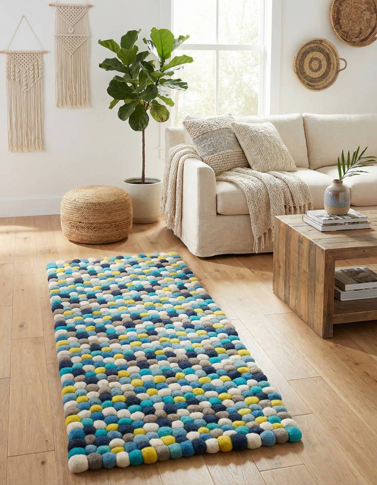 Detail image of 2' x 4' 1 Felt Ball Wool Runner Rug