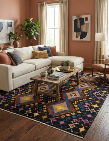 5' 8 x 8' Hand Knotted Darya Rug