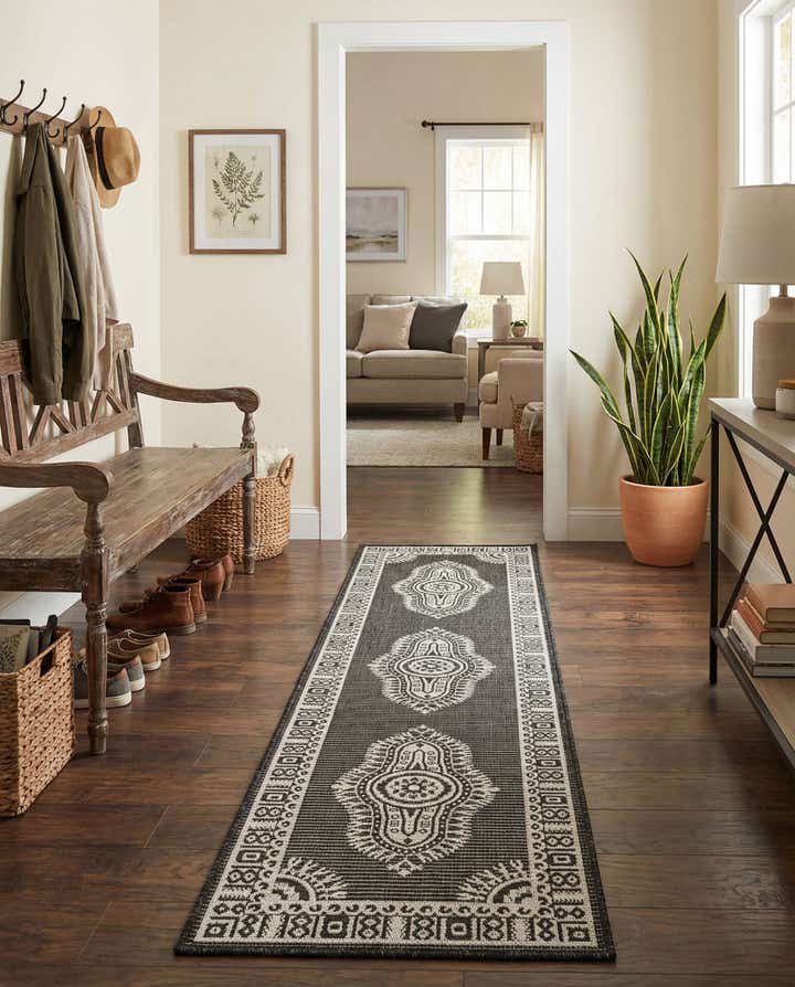 2' x 8' Easy-Clean Traditional Indoor / Outdoor Runner Rug