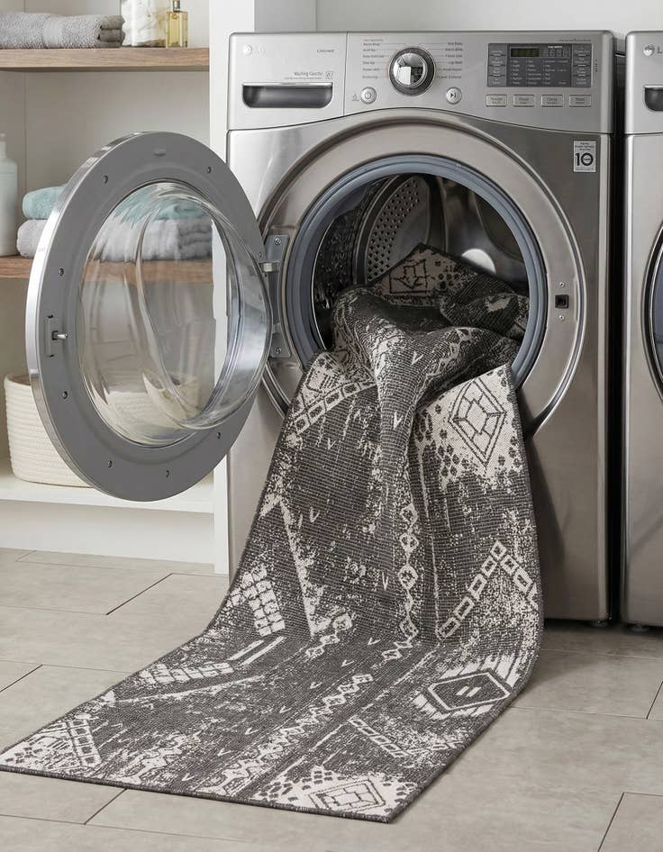 Detail image of 2' 7 x 12'  Washable Bohemian Indoor / Outdoor Runner Rug