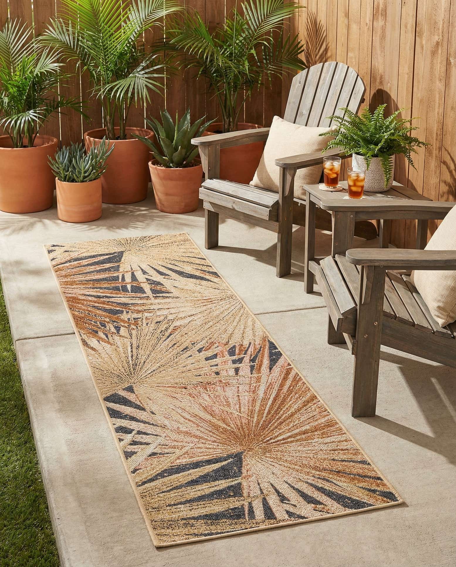 2' x 6' Easy-Clean Botanical Indoor / Outdoor Runner Rug