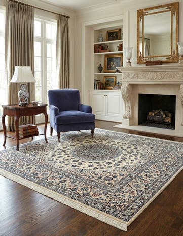 6' 6 x 6' 8 Nain Square Rug