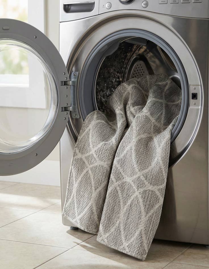 Detail image of 2' x 8'  Washable Trellis Indoor / Outdoor Runner Rug