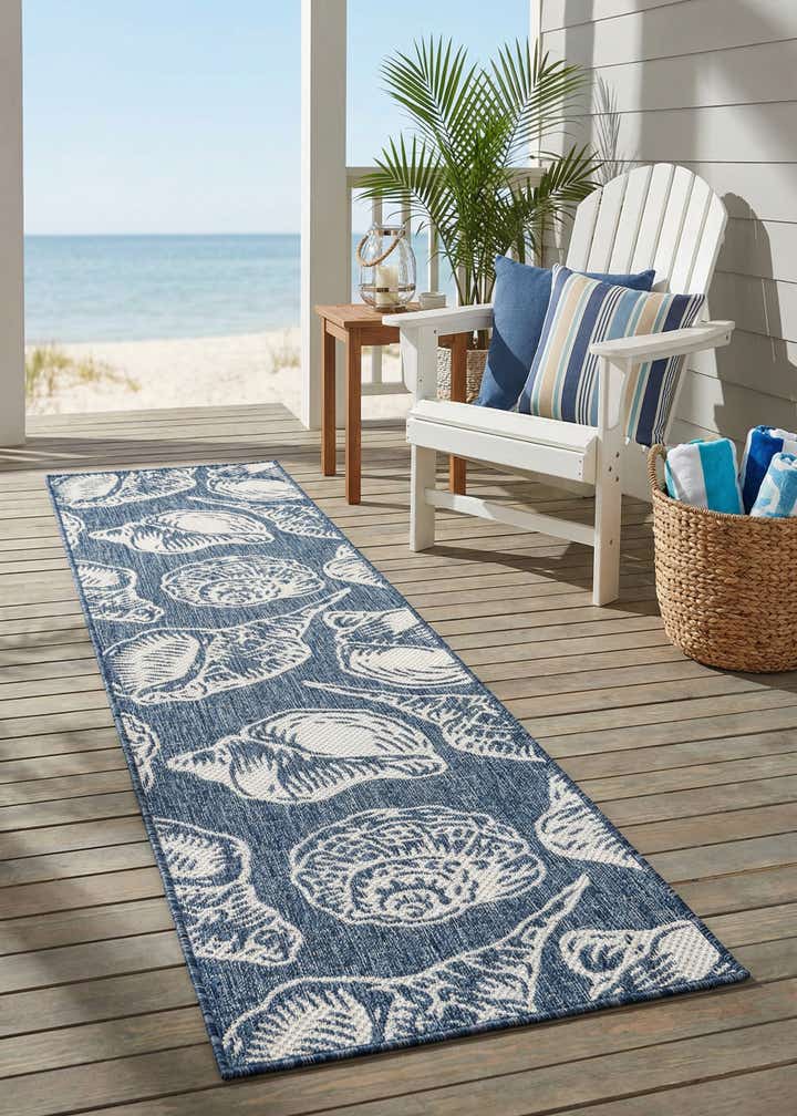 2' x 8' Easy-Clean Coastal Indoor / Outdoor Runner Rug