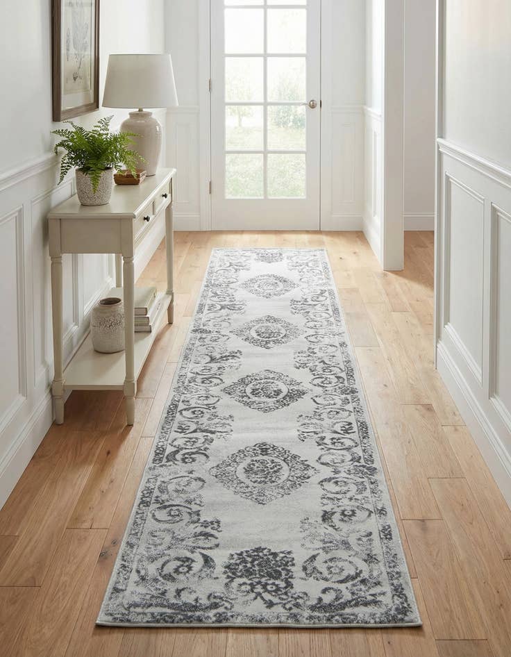 Detail image of  2' x 9' 10 Finsbury Runner Rug