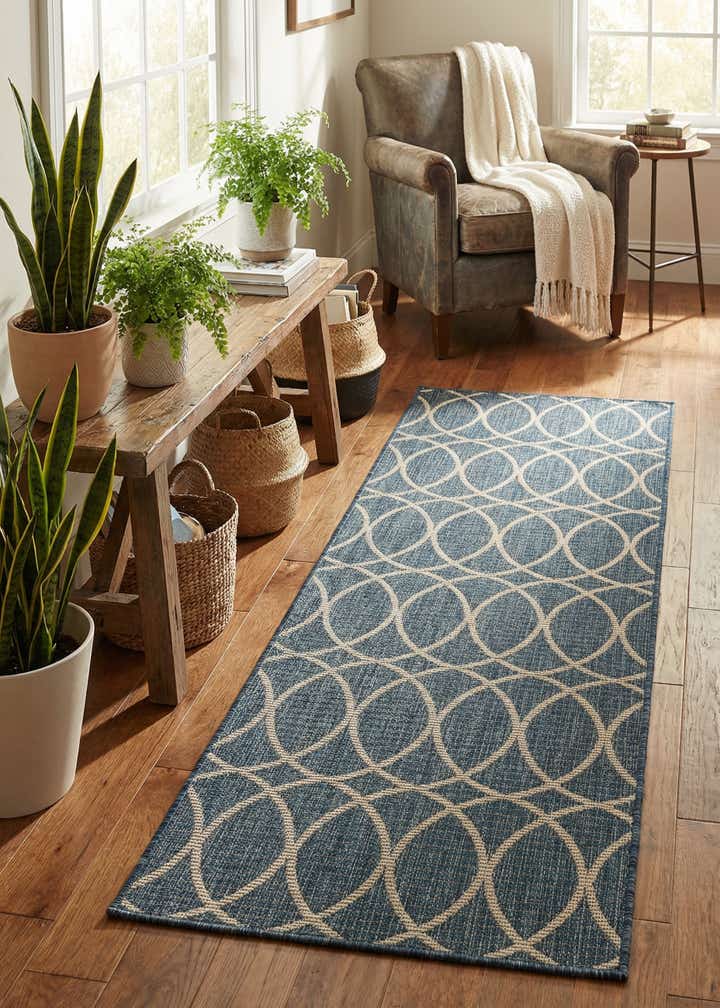 2' x 6' Easy-Clean Trellis Indoor / Outdoor Runner Rug