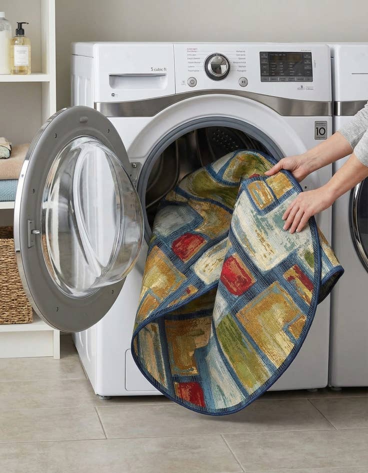 Detail image of 8' x 8'  Washable Modern Indoor / Outdoor Round Rug