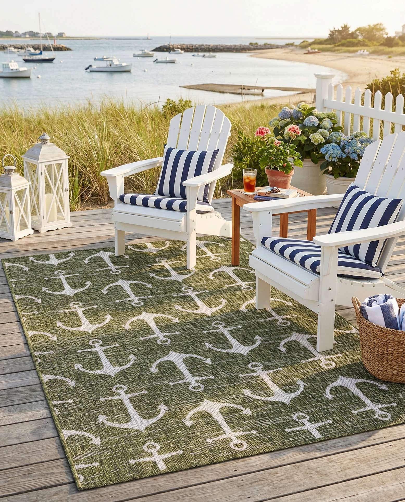 4' x 6' Easy-Clean Coastal Indoor / Outdoor Rug