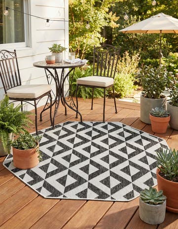 4' 1 x 4' 1 Easy-Clean Jill Zarin Indoor / Outdoor Octagon Rug