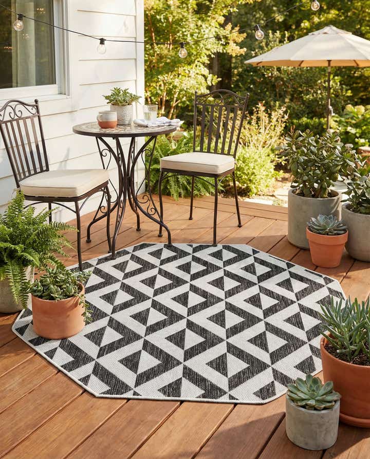 4' 1 x 4' 1 Easy-Clean Jill Zarin Indoor / Outdoor Octagon Rug