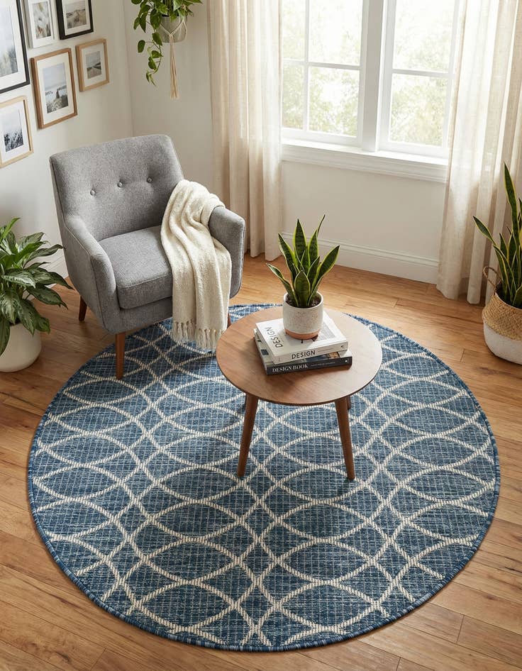 Detail image of 4' x 4'  Washable Trellis Indoor / Outdoor Round Rug