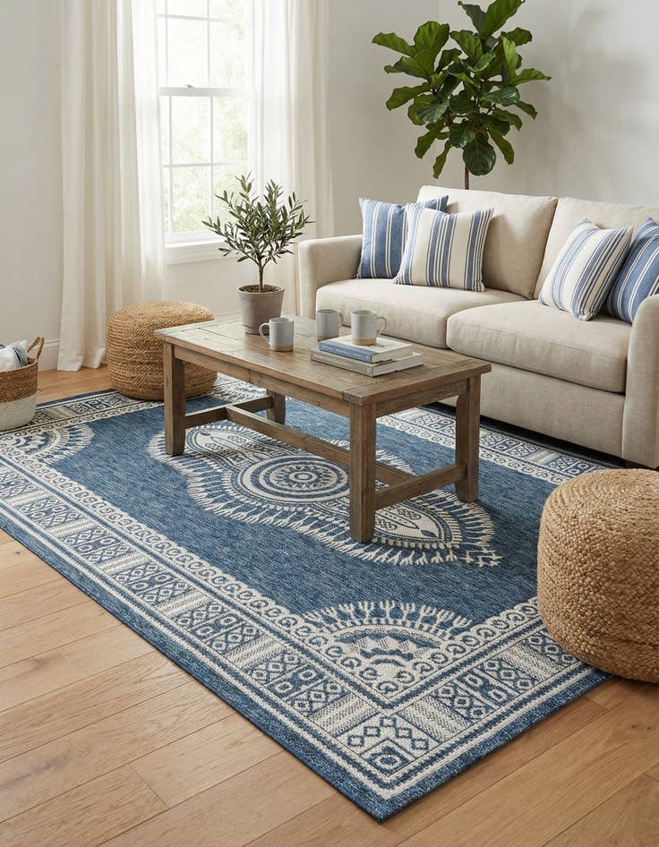 Detail image of 5' 3 x 8'  Washable Traditional Indoor / Outdoor Rug