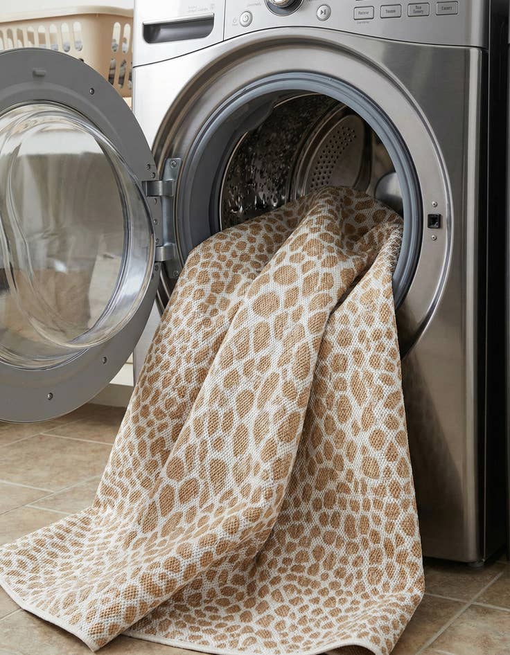 Detail image of 6' x 9'  Washable Jill Zarin Cape Town Indoor / Outdoor Rug