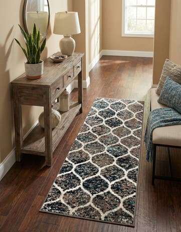2' x 5' 3 Lattice Frieze Runner Rug
