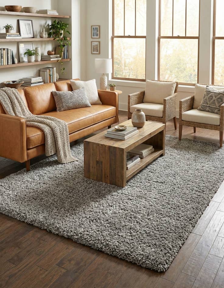 Detail image of 6' x 9' Solid Shag Rug