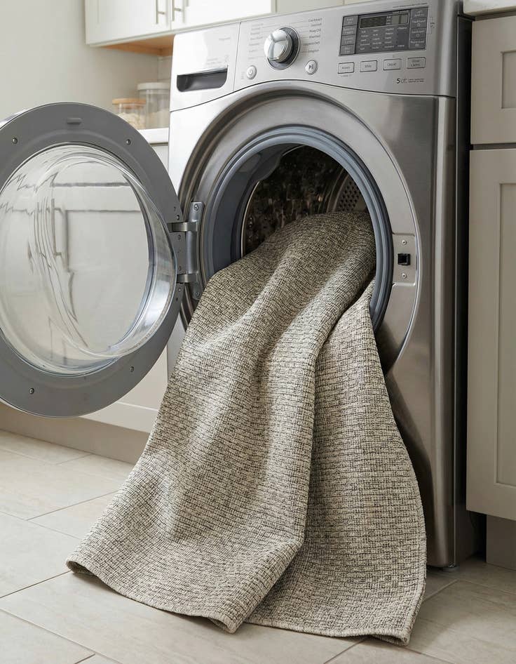 Detail image of 3' x 5' 3  Washable Solid Indoor / Outdoor Rug