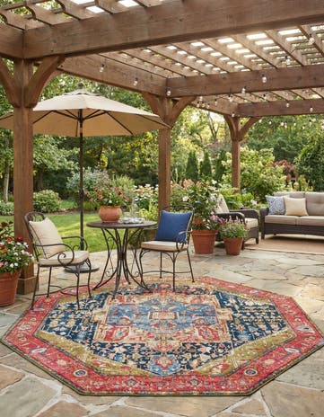 7' 10 x 7' 10 Easy-Clean Traditional Indoor / Outdoor Octagon Rug