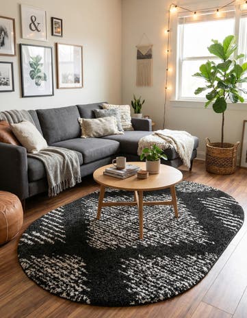 Black and White Serenity Shag Oval Rug