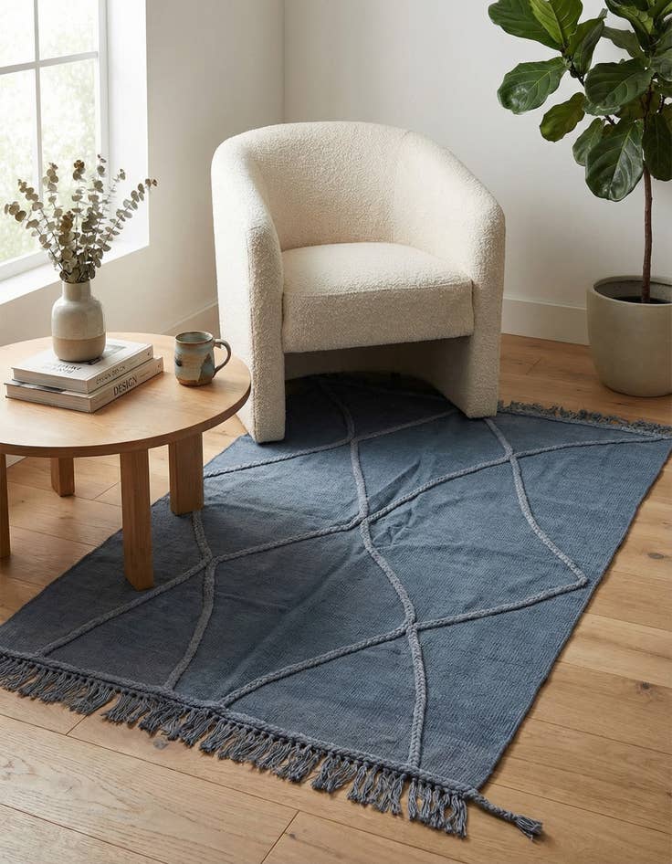 Detail image of 3' 4 x 5'  Hand Woven Kilim Modern Wool Rug