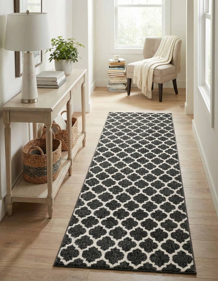 Detail image of  2' 7 x 8' Lattice Runner Rug