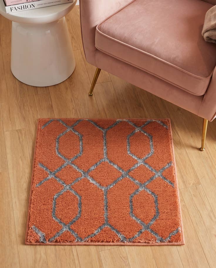Detail image of 1' 4 x 1' 4 Marilyn Monroe™ Glam Trellis Sample Rug