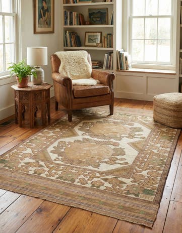 4' 5 x 6' 5 Hand Woven Sumak Wool Rug