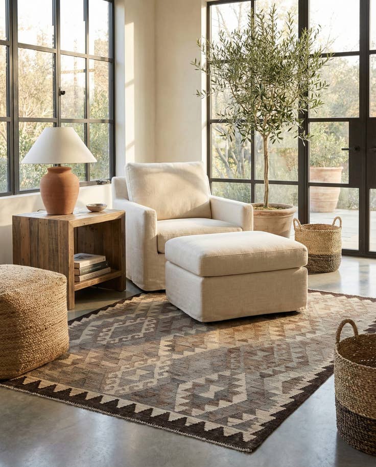 Detail image of 4' 5 x 6' 1 Hand Woven Kilim Maymana Wool Rug