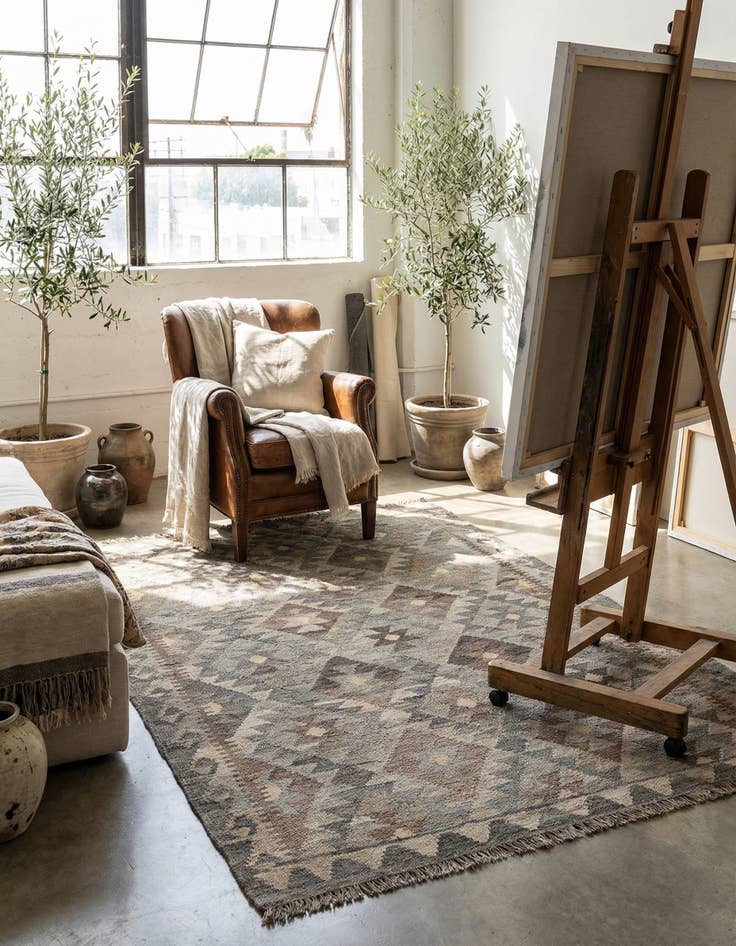 Detail image of 4' 2 x 6'  Hand Woven Kilim Maymana Wool Rug