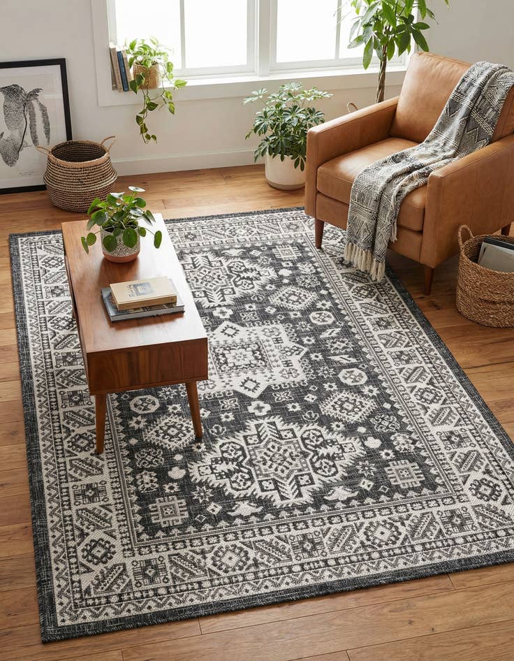 Detail image of 4' x 6' Easy-Clean Aztec Indoor / Outdoor Rug