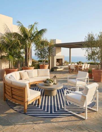 13' x 13' Easy-Clean Modern Indoor / Outdoor Round Rug