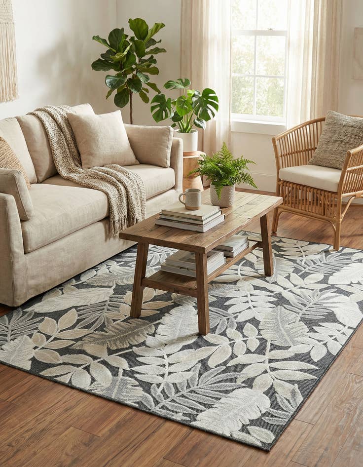 Detail image of  4' 5 x 6'  Washable Botanical Indoor / Outdoor Rug