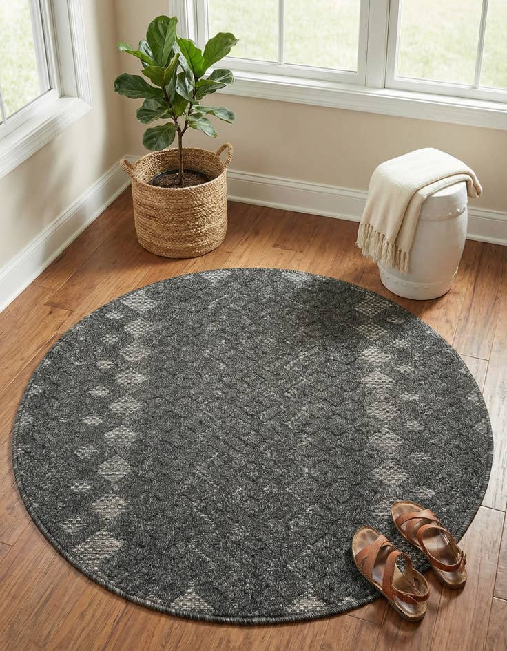 Detail image of 3' x 3'  Washable Trellis Textured Indoor / Outdoor Round Rug