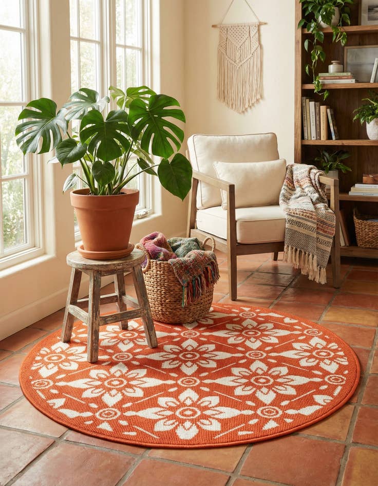 Detail image of 3' x 3'  Washable Trellis Indoor / Outdoor Round Rug