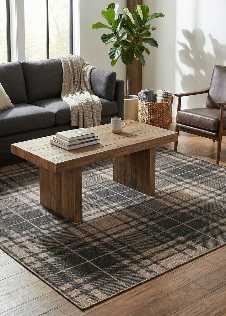 7' 10 x 7' 10 Easy-Clean Checkered Indoor / Outdoor Square Rug