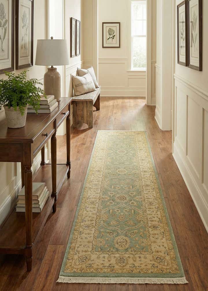 2' 7 x 10' Chelsea Runner Rug