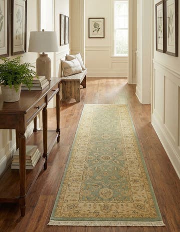 2' 7 x 10' Chelsea Runner Rug