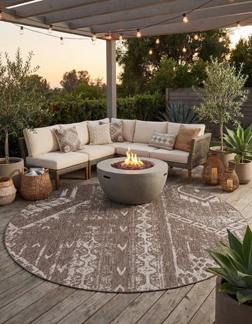 10' 8 x 10' 8 Easy-Clean Bohemian Indoor / Outdoor Round Rug