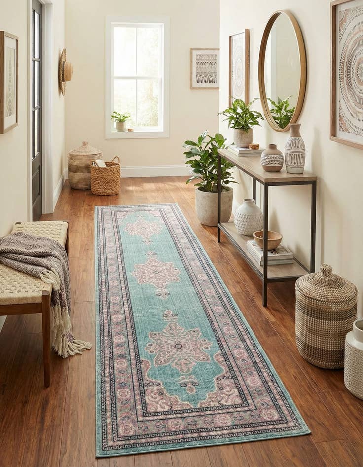 Detail image of  2' 7 x 10' Alexis Runner Rug