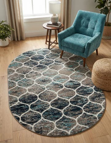 5' 3 x 8' Lattice Frieze Oval Rug