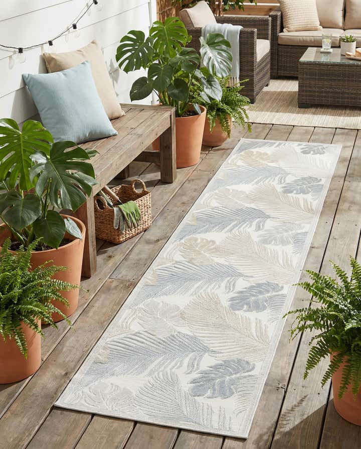 2' 7 x 12' Easy-Clean Botanical Indoor / Outdoor Runner Rug