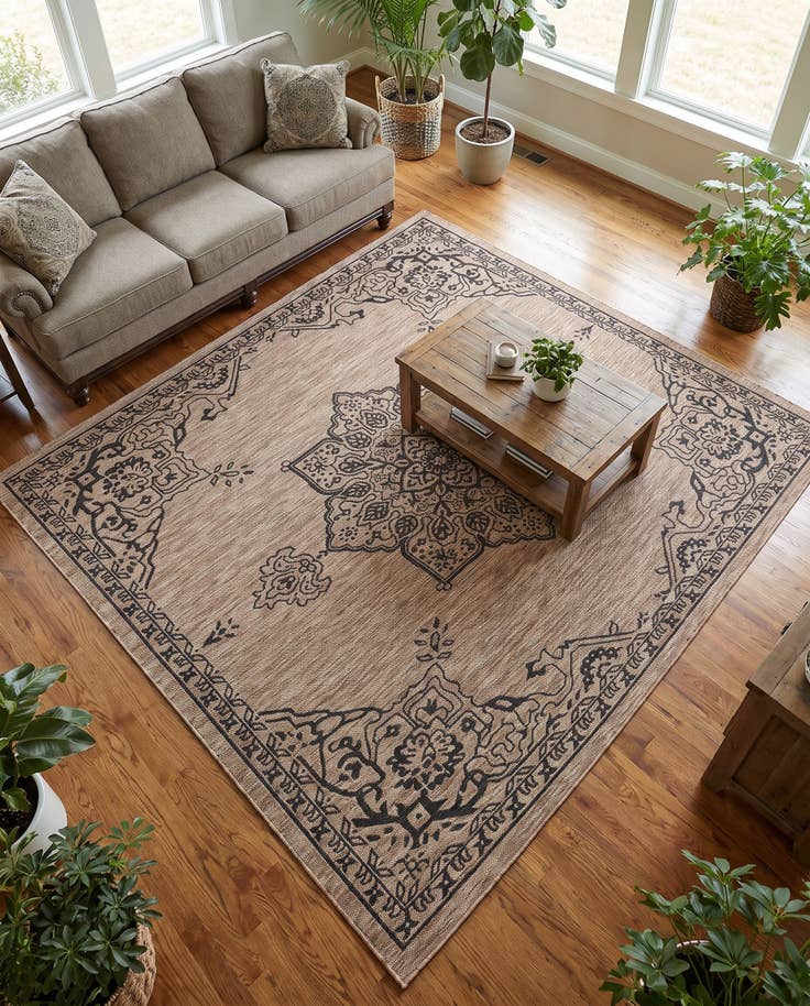 Detail image of 7' 10 x 7' 10 Easy-Clean Traditional Indoor / Outdoor Square Rug